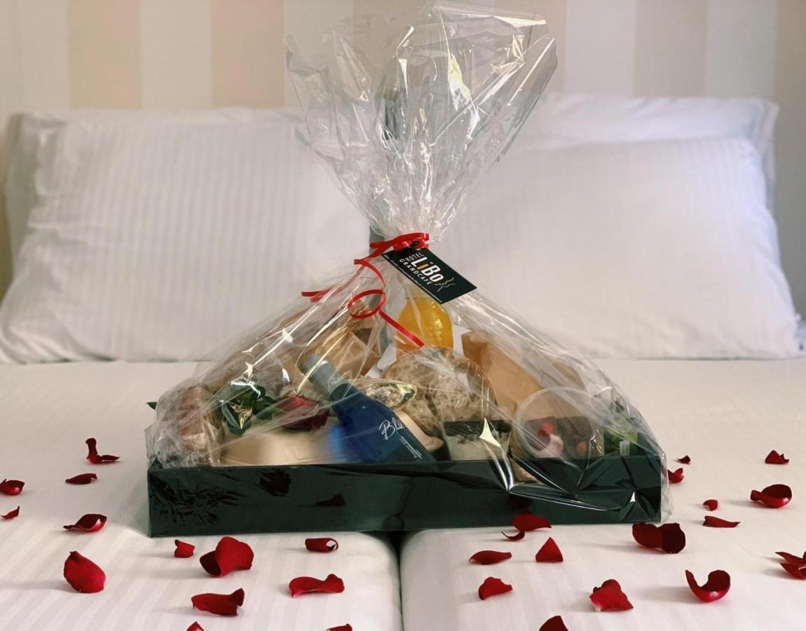 Hotel & Grandcafe Libo Aalden Экстерьер фото